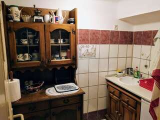 Проживание в семье Casa Generalului Сибиу Double Room with Private External Bathroom Baroque Style-9
